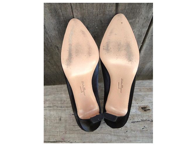 Salvatore Ferragamo pumps size 38 Black - view 4