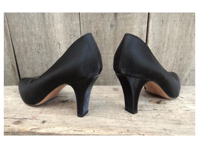 Salvatore Ferragamo pumps size 38 Black - view 7