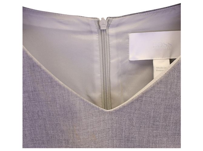 Hugo Boss V-Ausschnitt-Top aus grauer Polyester-Viskose - Ansicht 2