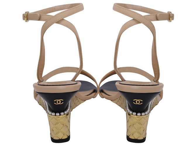 Espadrilles compensées à logo CC entrelacé Chanel en cuir beige - vue 10