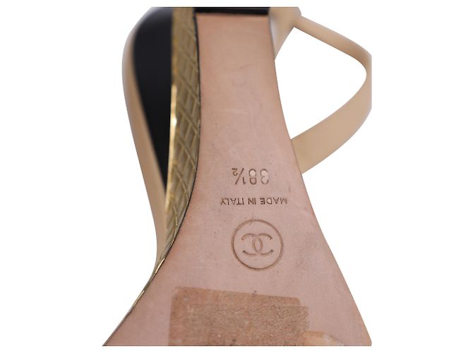 Espadrilles compensées à logo CC entrelacé Chanel en cuir beige - vue 6
