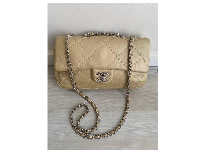Timeless Borsa Chanel Classic in Pelle Dorata D'oro - vista 2