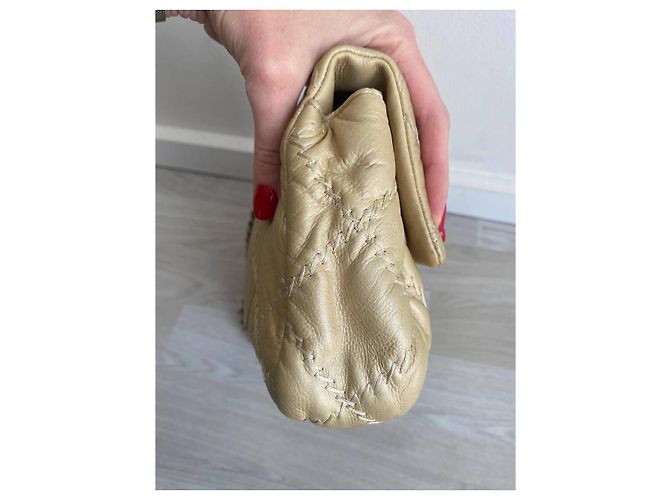 Timeless Borsa Chanel Classic in Pelle Dorata D'oro - vista 3