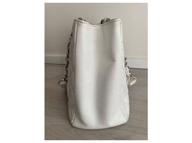 Mademoiselle Borsa Shopping Chanel in pelle caviar bianca Bianco - vista 3