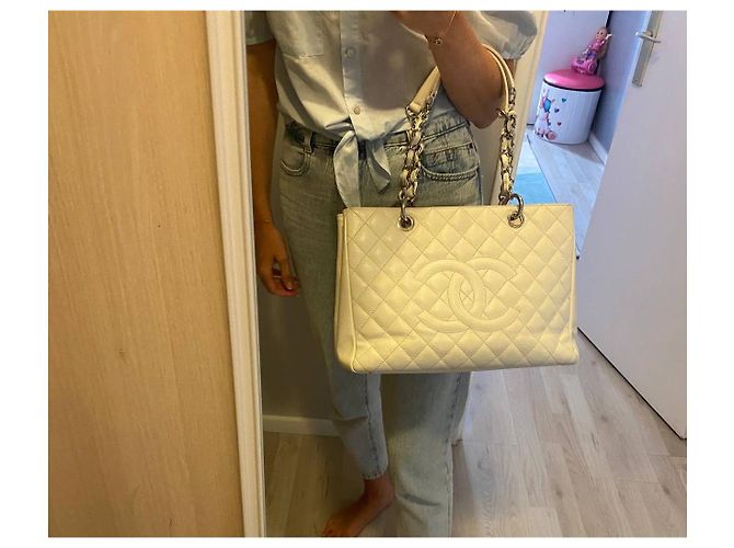 Mademoiselle Borsa Shopping Chanel in pelle caviar bianca Bianco - vista 7