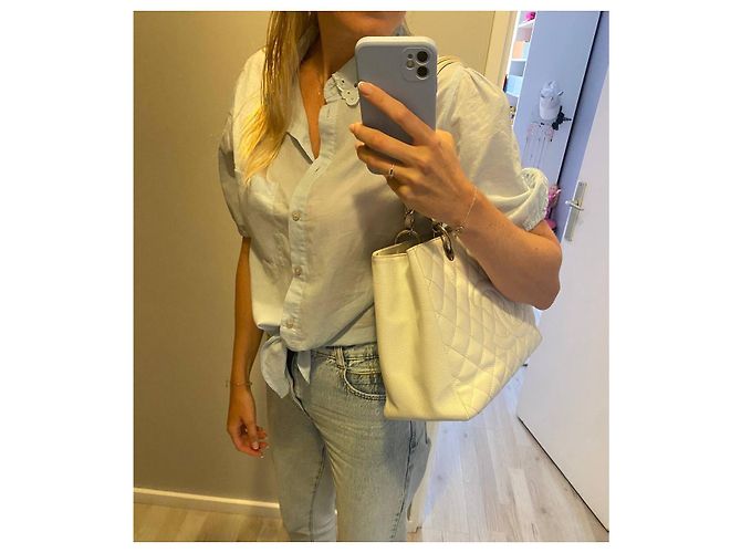 Mademoiselle Borsa Shopping Chanel in pelle caviar bianca Bianco - vista 8