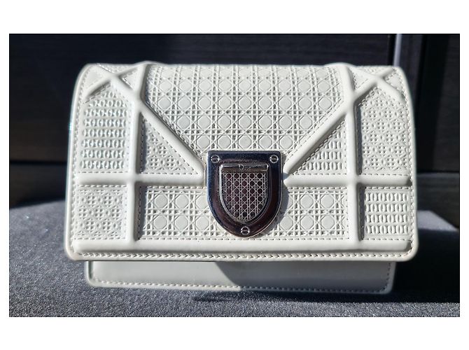 Borsa a mano Christian Dior in pelle crema - vista 2