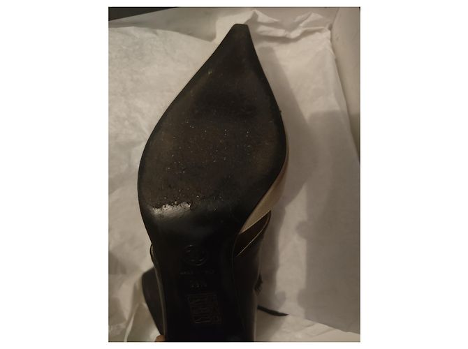 Stivaletti Chanel in pelle nero e beige - vista 3