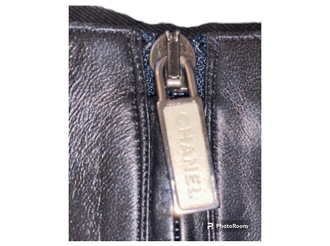 Stivaletti Chanel in pelle nero e beige - vista 6