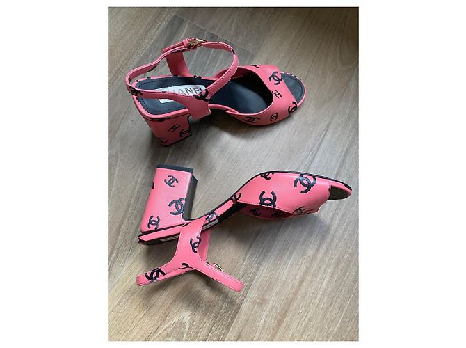 Chanel Sandali con tacco a monogramma Rosa - vista 13