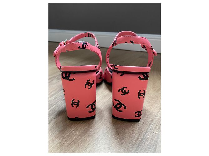 Chanel Sandali con tacco a monogramma Rosa - vista 15
