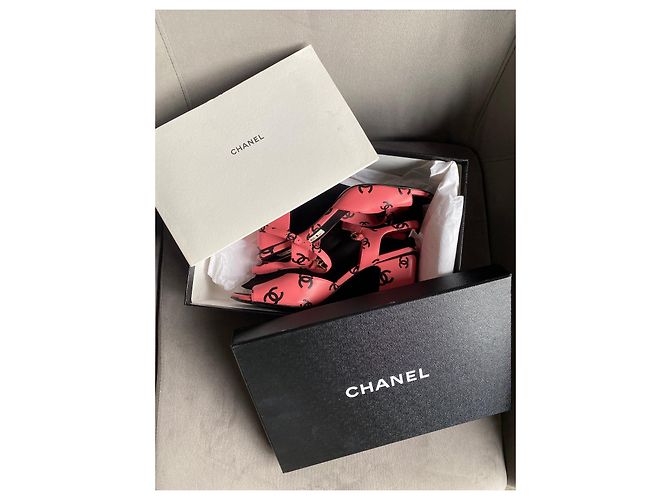 Chanel Sandali con tacco a monogramma Rosa - vista 17