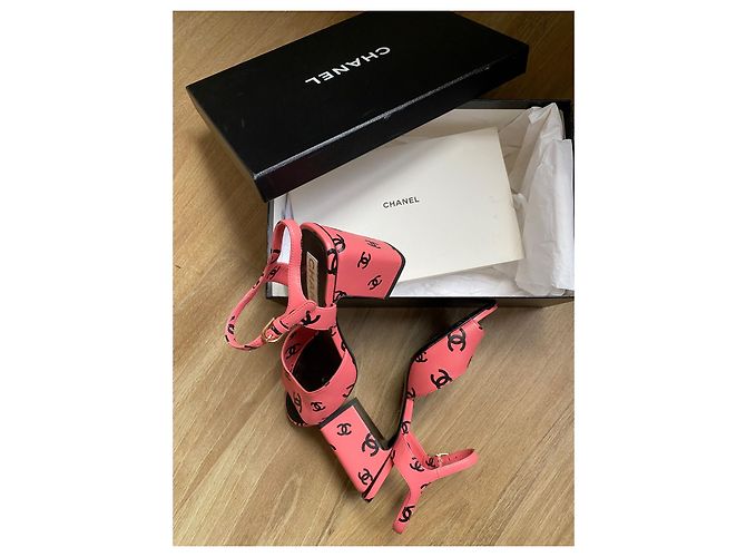 Chanel Sandali con tacco a monogramma Rosa - vista 4