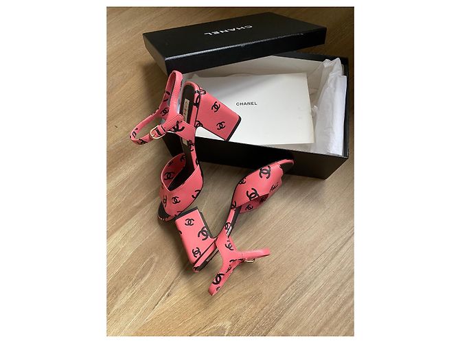 Chanel Sandali con tacco a monogramma Rosa - vista 5