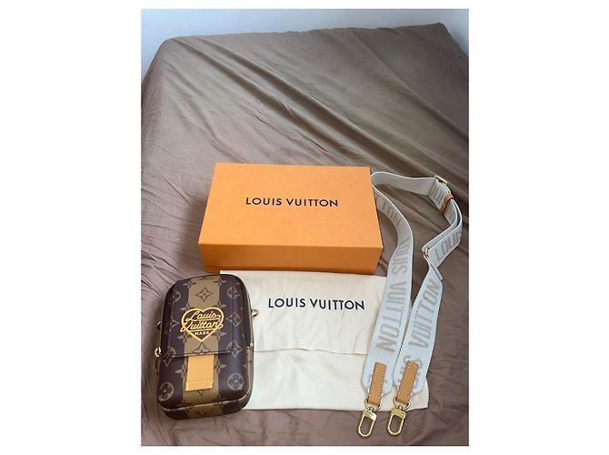 Louis Vuitton Virgil Abloh x NIGO Double Phone Marron - vue 3