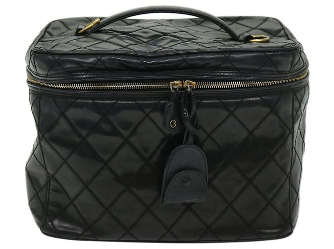 Borsa a Mano Vanity CHANEL in Pelle Verniciata 2way Nera CC Auth bs11283 Nero - vista 2