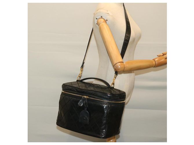 Borsa a Mano Vanity CHANEL in Pelle Verniciata 2way Nera CC Auth bs11283 Nero - vista 24