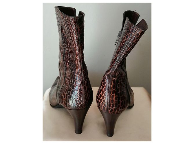 BOTINES DE MUJER BALENCIAGA - CUERO MARRÓN ESTILO COCODRILO - TALLA 38 Castaño - vista 4