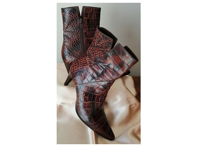 BOTINES DE MUJER BALENCIAGA - CUERO MARRÓN ESTILO COCODRILO - TALLA 38 Castaño - vista 5