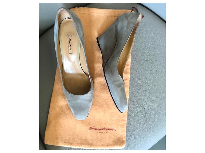 Décolleté con zeppa Santoni in camoscio beige - vista 5