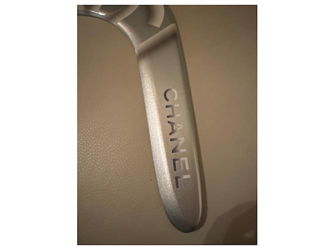Chanel Boomerang Grey Plastic - view 2