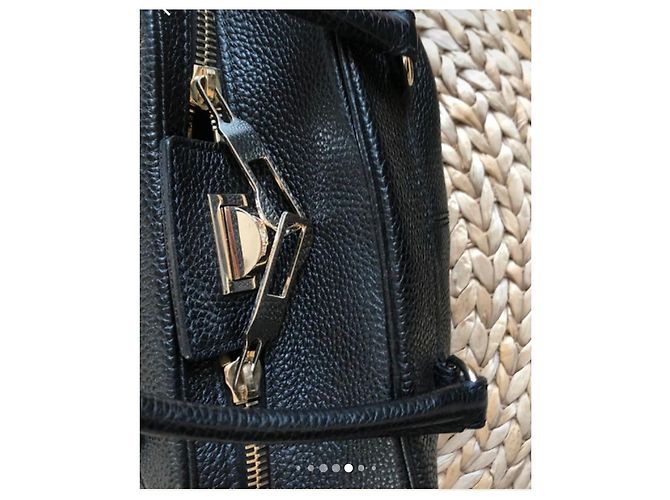 Max Mara Handtasche aus schwarzem genarbtem Leder Goldfarben - Ansicht 5