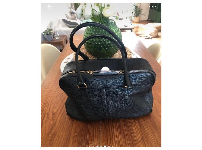 Max Mara Handtasche aus schwarzem genarbtem Leder Goldfarben - Ansicht 8
