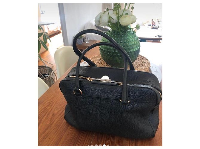 Max Mara Handtasche aus schwarzem genarbtem Leder Goldfarben - Ansicht 9