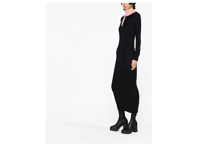 Autre Marque Y/Project Maxi-Strickkleid mit drei Kragen Schwarz Hellrosa Mehrfarben - Ansicht 3