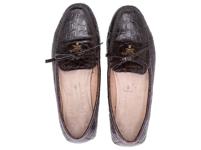 Bow Mocasines Prada con lazo en piel con relieve de cocodrilo marrón - vista 5