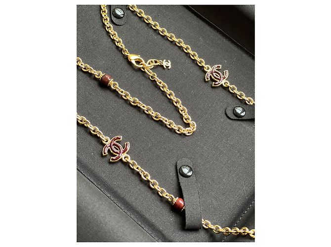 Collana lunga dorata CHANEL con dettagli CC in smalto. Marrone D'oro - vista 5