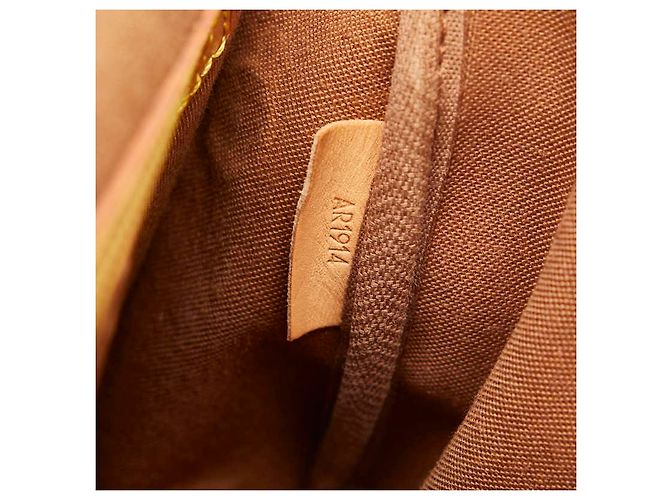 Louis Vuitton Monogram Sac Gibeciere MM Marrone - vista 11