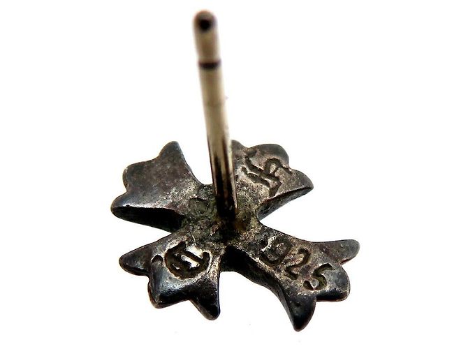 Chrome Hearts Silberner Kreuz-Saphir-Ohrring - Ansicht 5