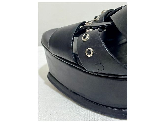 Yves Saint Laurent Tacchi Tribute neri con borchie, edizione limitata Nero Silver hardware - vista 7