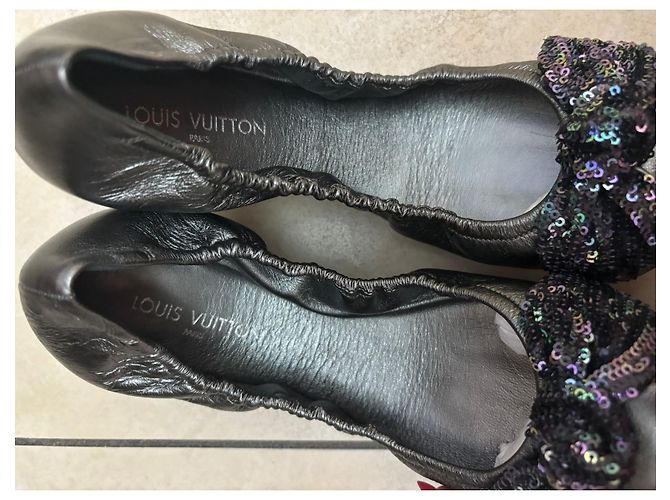Louis Vuitton Silver Leather Ballet Flats with Sequin Bow Silvery - view 10
