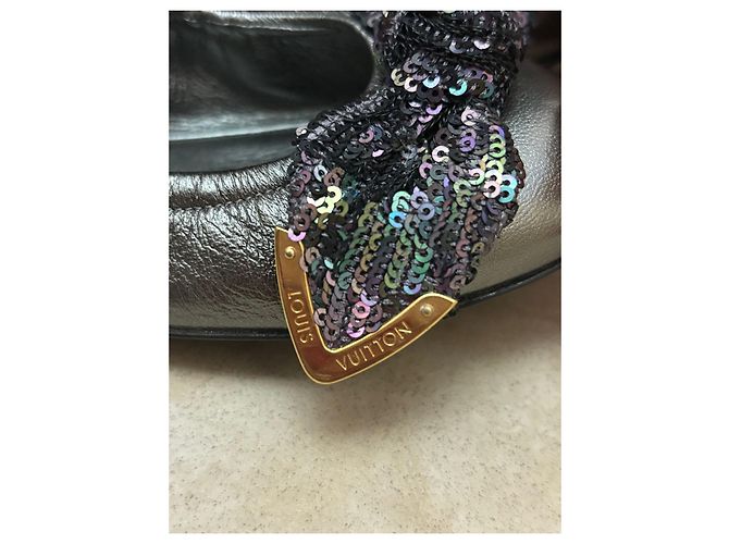 Louis Vuitton Silver Leather Ballet Flats with Sequin Bow Silvery - view 3