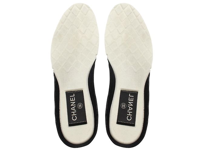 Sneakers basse trapuntate Chanel in lana bianca Bianco - vista 10