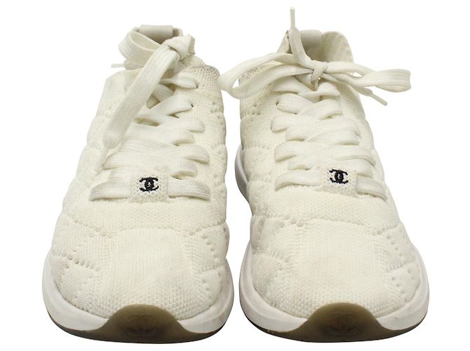 Sneakers basse trapuntate Chanel in lana bianca Bianco - vista 3