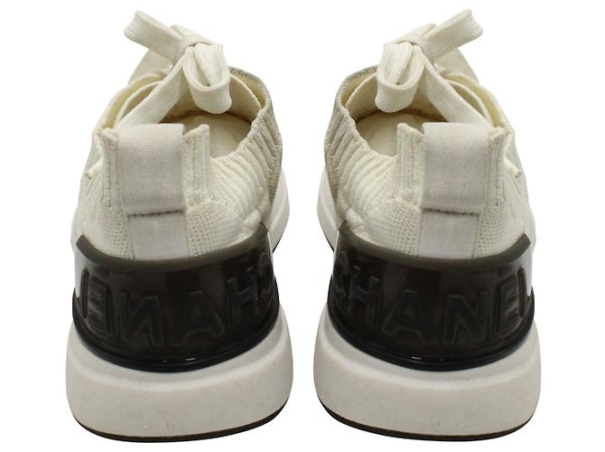 Sneakers basse trapuntate Chanel in lana bianca Bianco - vista 5