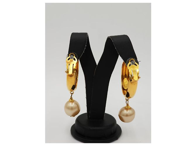 Cambon Orecchini a cerchio vintage Chanel Coco bianchi con perle. Gold hardware - vista 2