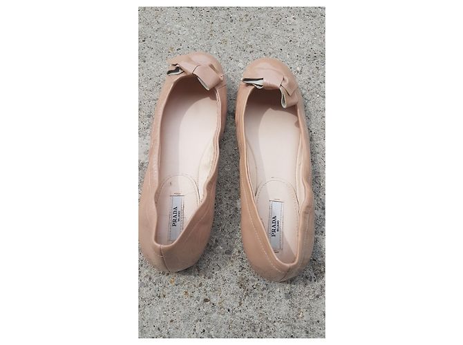 Prada Bailarinas de cuero charol rosa beige empolvado Melocotón - vista 2