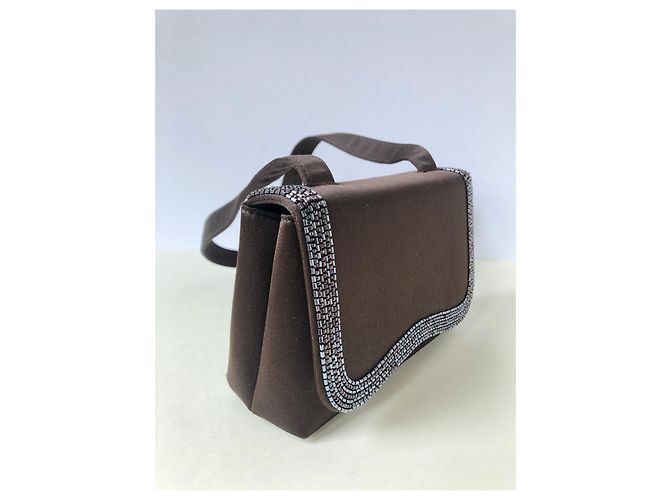 Bolsa Chanel em cetim cor chocolate com pérolas Marrom - vista 6