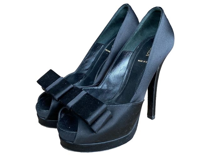 Décolleté Fendi con plateau in raso nero e fiocco 37.5 - vista 2