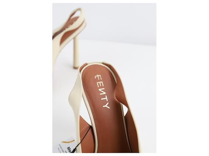 Fenty Lederabsätze Beige - Ansicht 6
