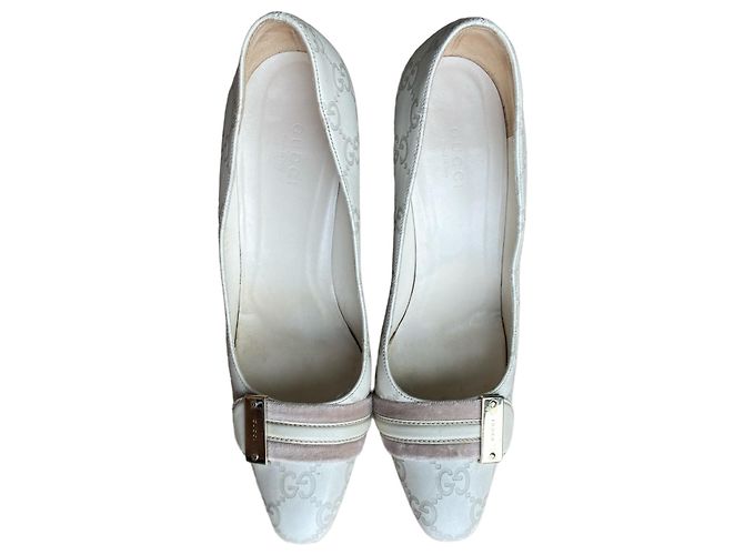 Décolleté Gucci in pelle bianca con monogramma GG Bianco - vista 3