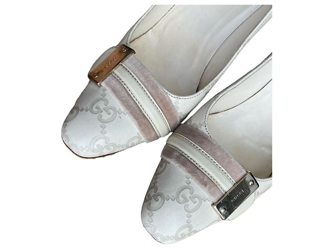 Décolleté Gucci in pelle bianca con monogramma GG Bianco - vista 5