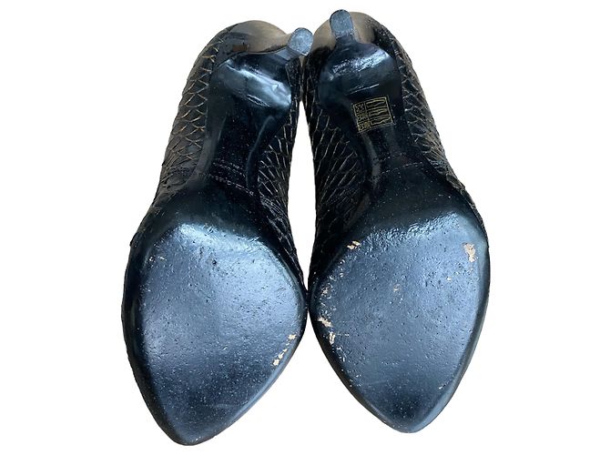 Dolce & Gabbana Black Python Leather Bow Pumps - view 11