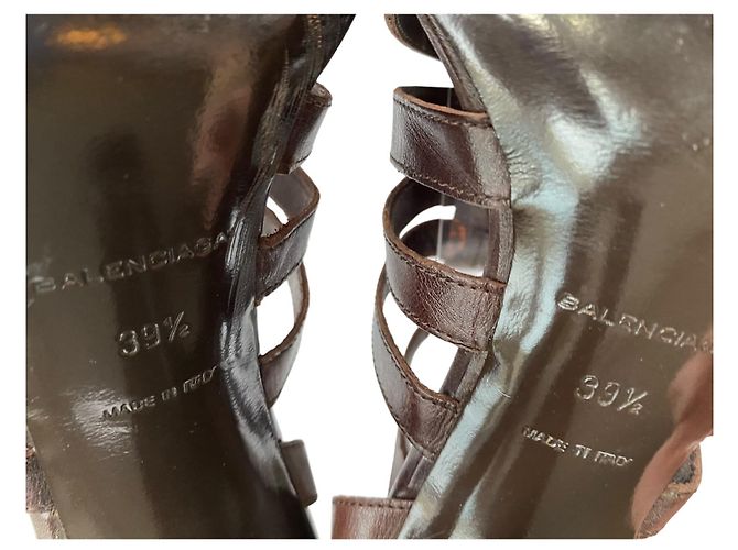 Sandali gladiatore Balenciaga in pelle marrone scuro - vista 4