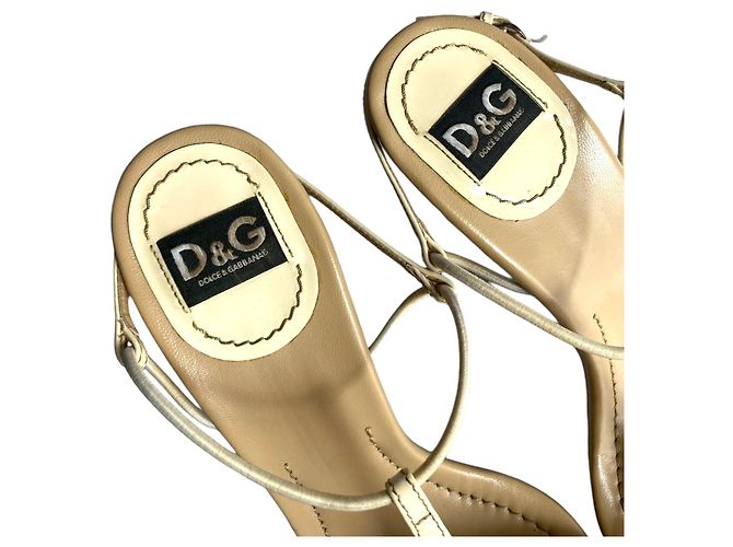 Dolce & Gabbana Sandali T-Strap con Tacco a Blocco Avorio Argento Pelle Lucida Crudo - vista 12