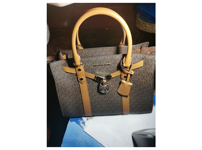 Borsa Michael Kors Hamilton in pelle marrone - vista 4